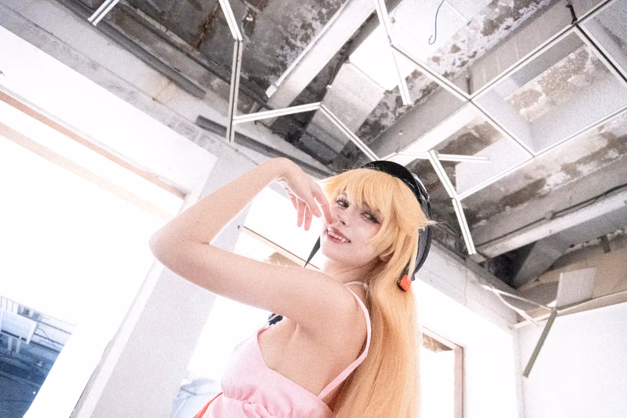 Himee.lily as Shinobu Oshino — cosplay photo 52 of 100