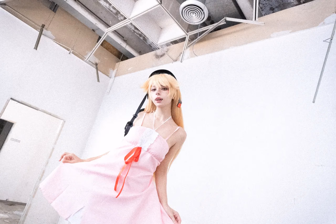 Himee.lily as Shinobu Oshino — cosplay photo 59 of 100