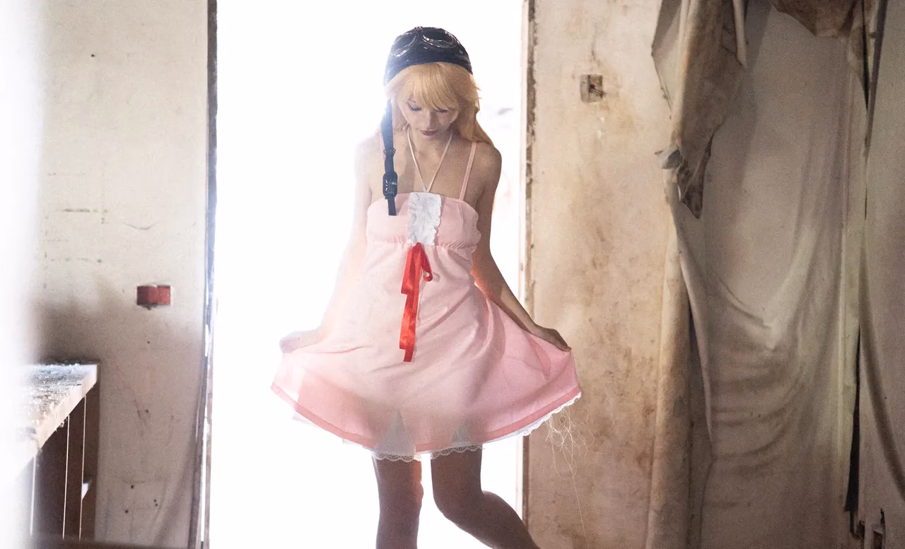 Himee.lily as Shinobu Oshino — cosplay photo 64 of 100