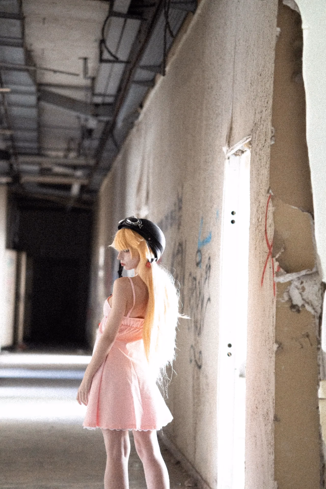 Himee.lily as Shinobu Oshino — cosplay photo 8 of 100