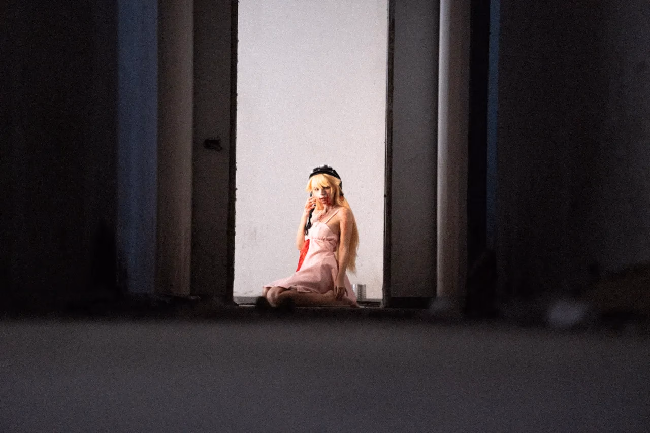 Himee.lily as Shinobu Oshino — cosplay photo 81 of 100