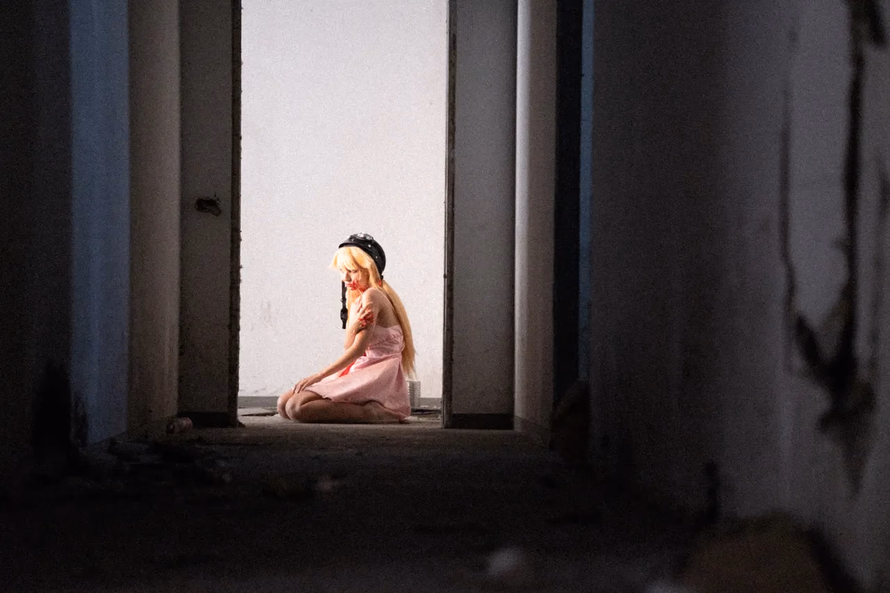 Himee.lily as Shinobu Oshino — cosplay photo 82 of 100