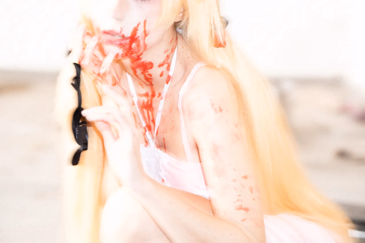 Himee.lily as Shinobu Oshino — cosplay photo 88 of 100