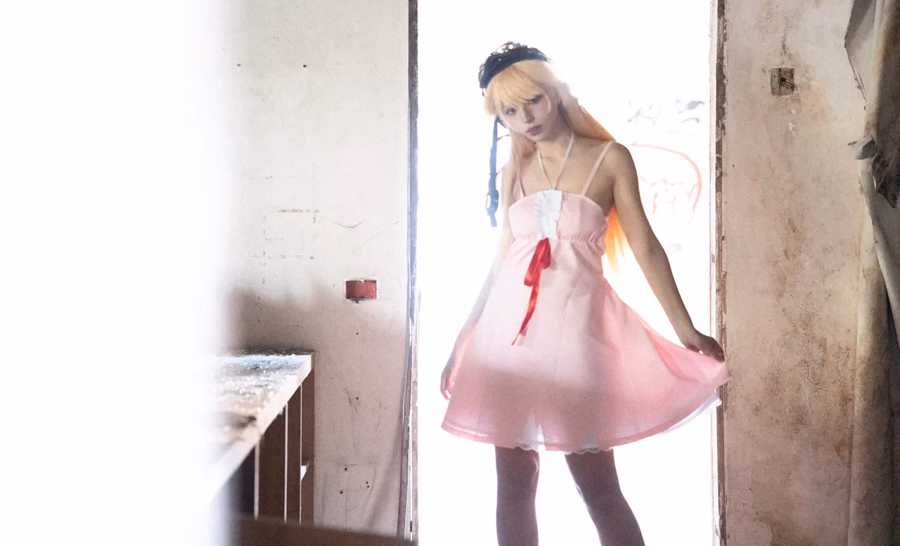 Himee.lily as Shinobu Oshino — cosplay photo 92 of 100