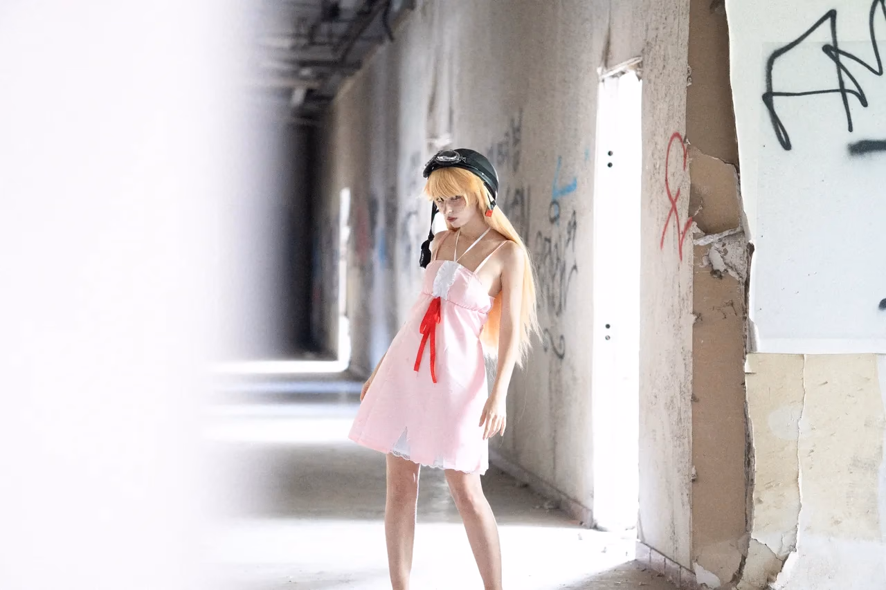 Himee.lily as Shinobu Oshino — cosplay photo 98 of 100