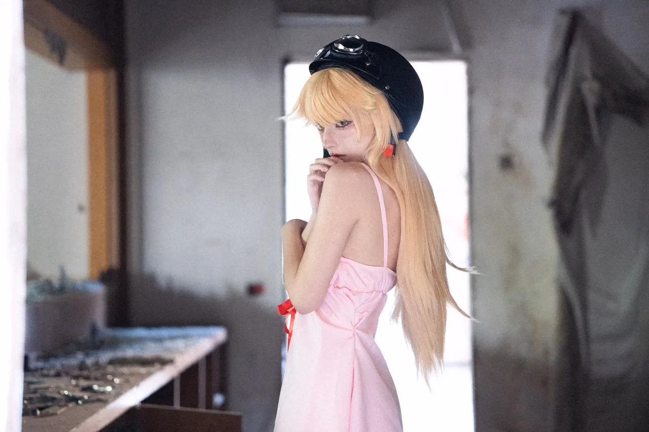Himee.lily as Shinobu Oshino — cosplay photo 99 of 100