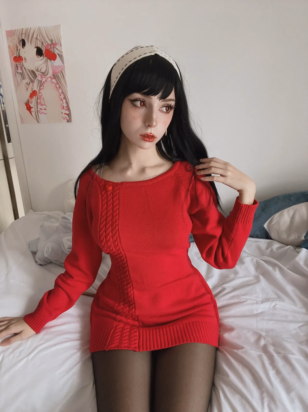 Himee.lily as Yor Forger — cosplay photo 44 of 95