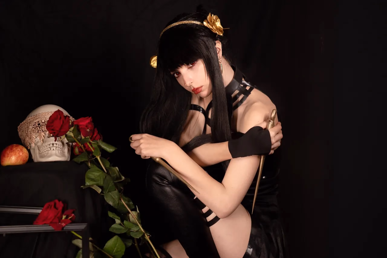 Himee.lily as Yor Forger — cosplay photo 24 of 50