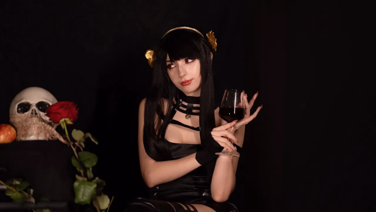 Himee.lily as Yor Forger — cosplay photo 45 of 50