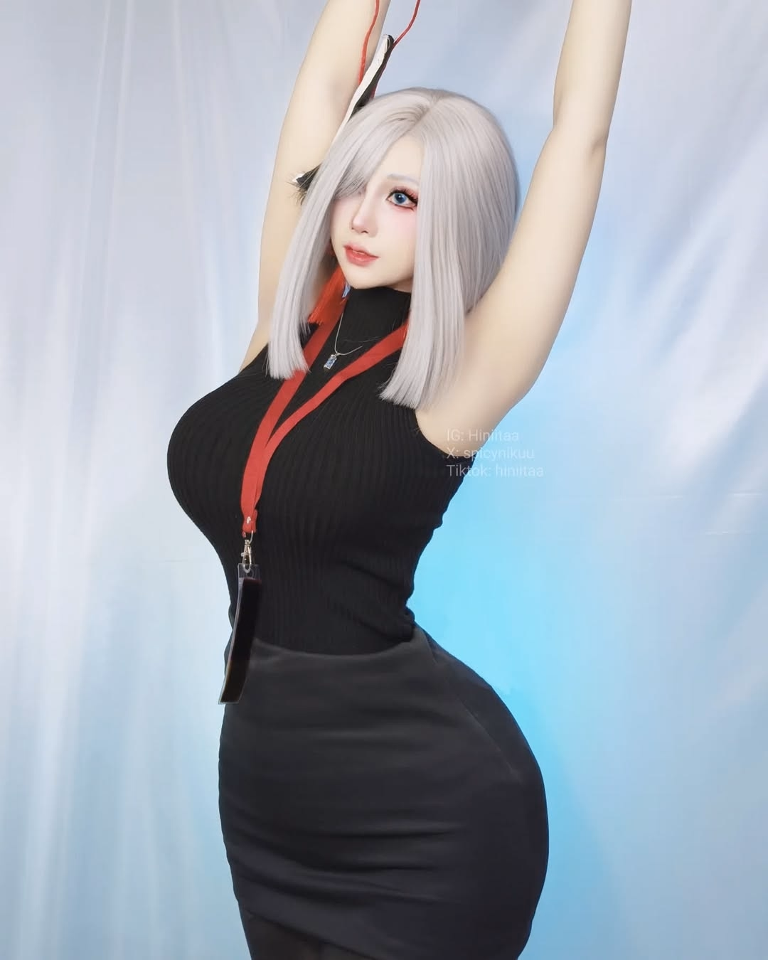 Hiniitaa as Shenhe — cosplay photo 10 of 11