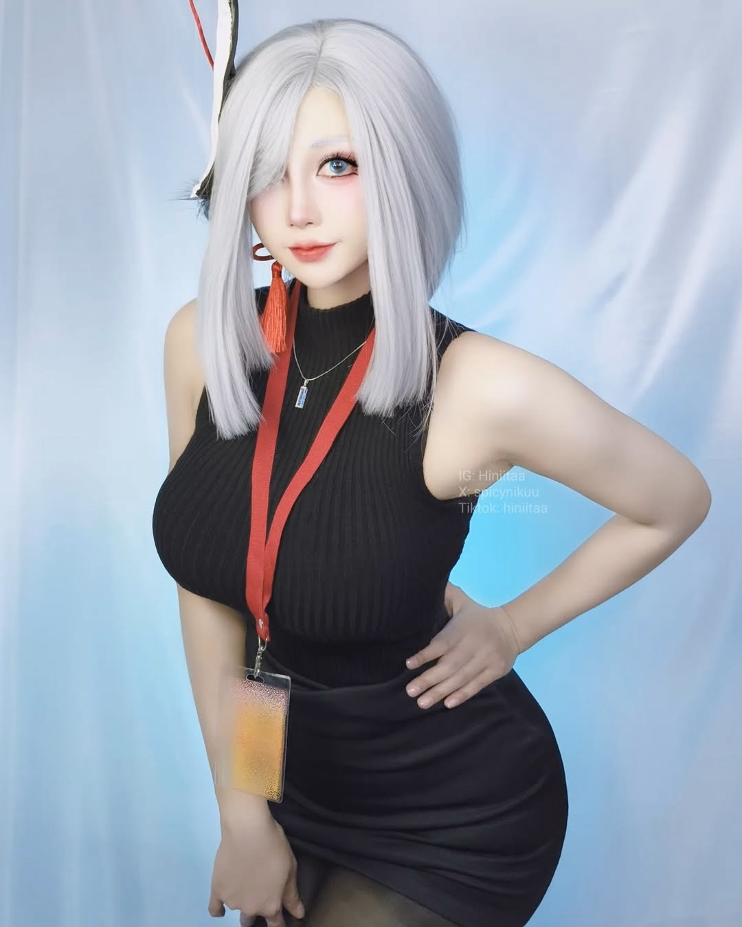 Hiniitaa as Shenhe — cosplay photo 8 of 11