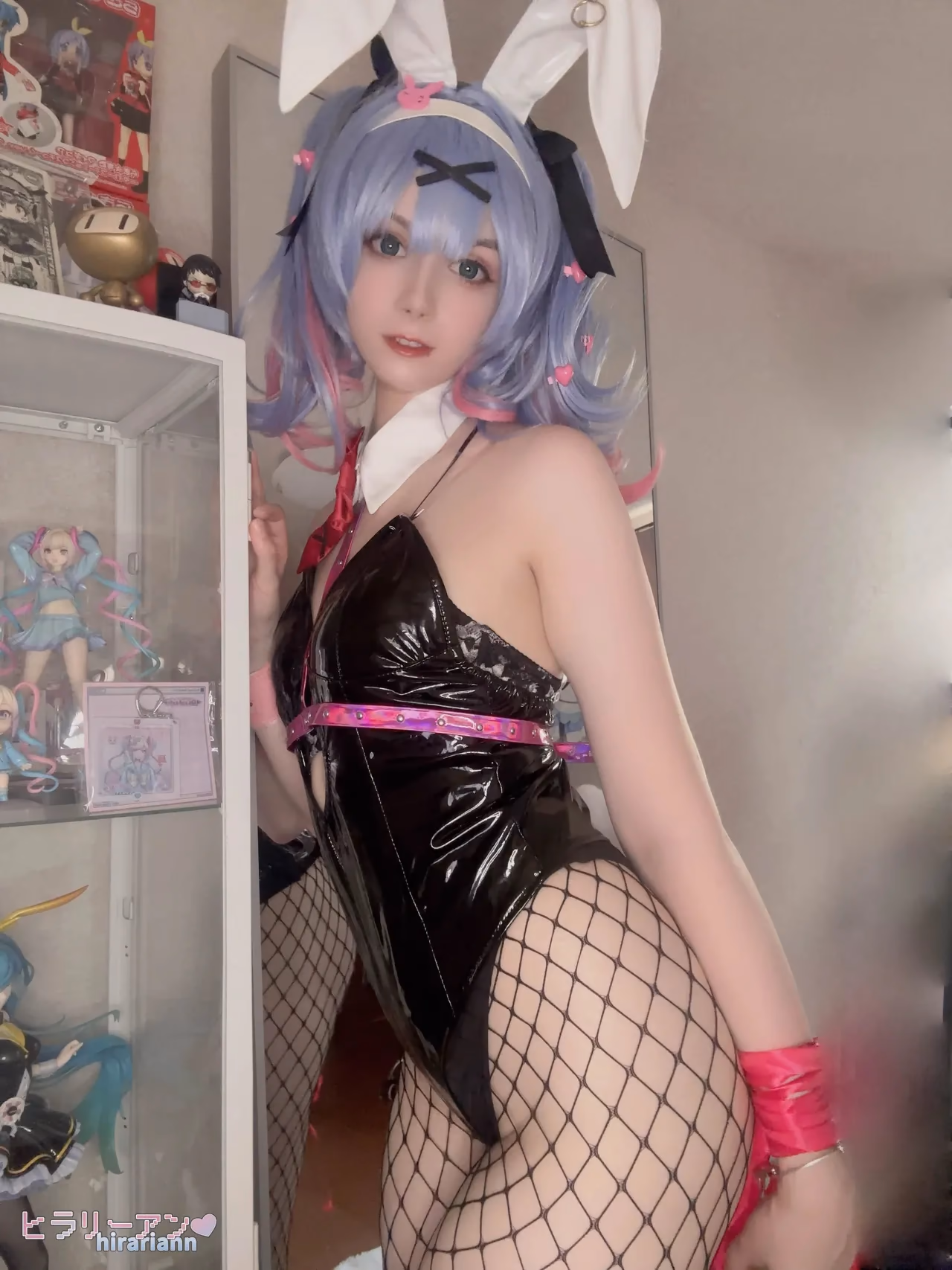 HirariAnn as Hatsune Miku — cosplay photo 120 of 222