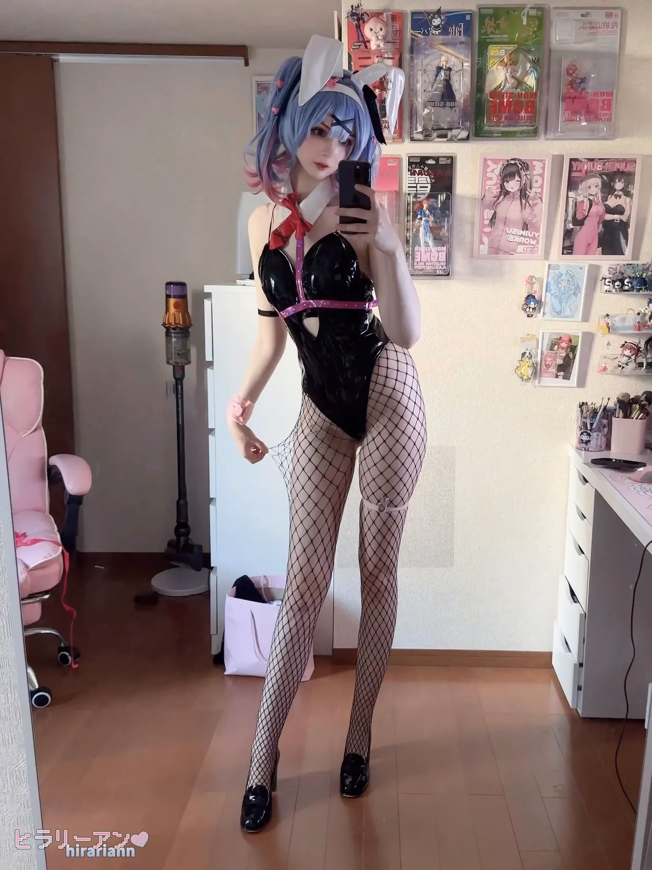 HirariAnn as Hatsune Miku — cosplay photo 134 of 222