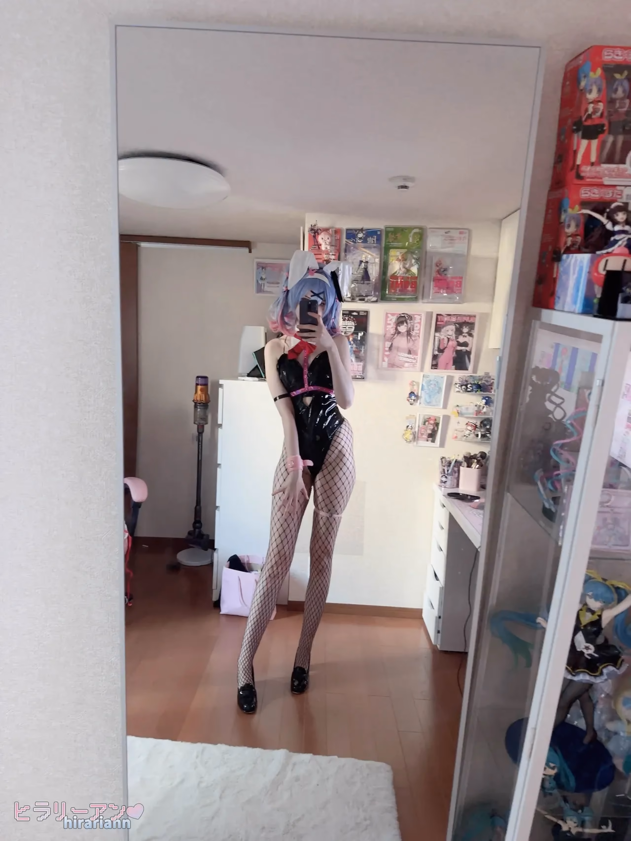 HirariAnn as Hatsune Miku — cosplay photo 135 of 222