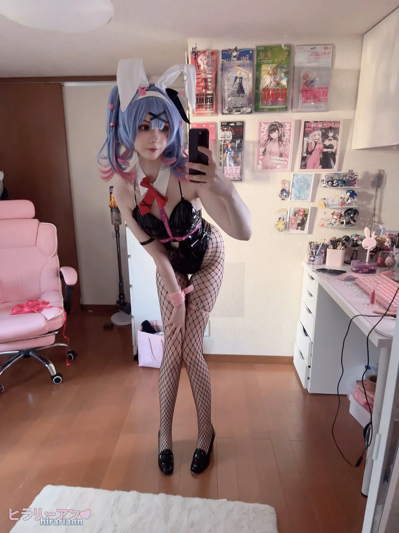 HirariAnn as Hatsune Miku — cosplay photo 136 of 222