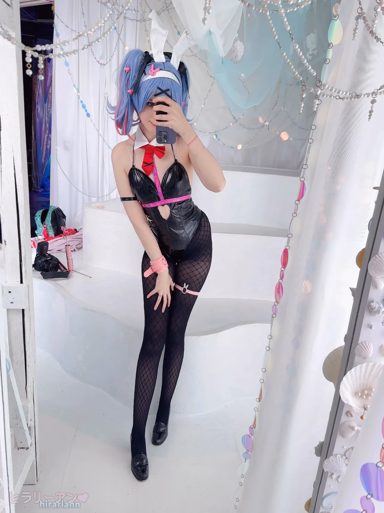 HirariAnn as Hatsune Miku — cosplay photo 159 of 222