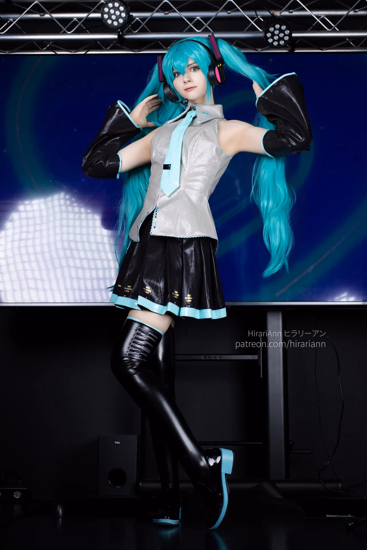 HirariAnn as Hatsune Miku — cosplay photo 15 of 115