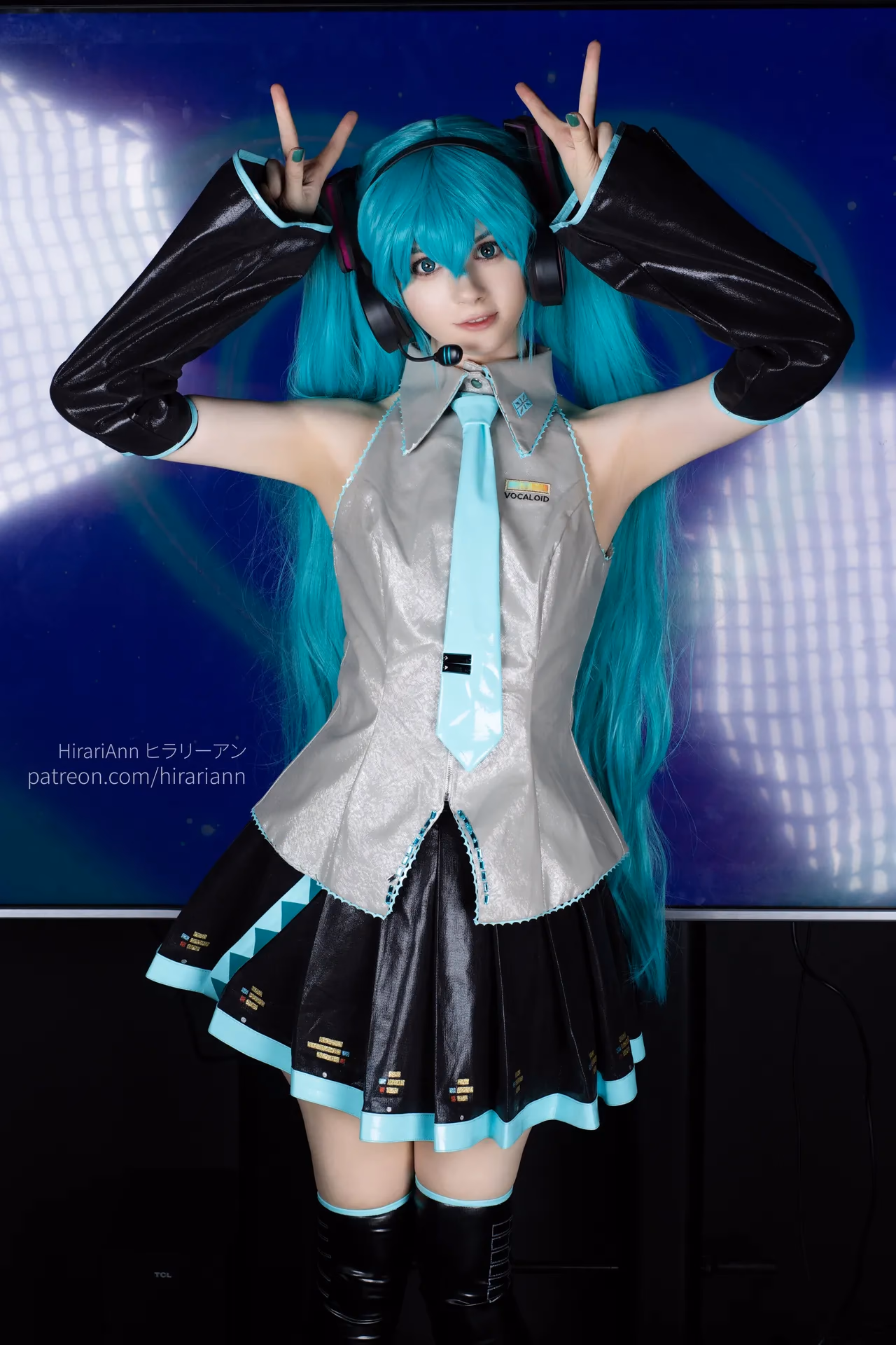 HirariAnn as Hatsune Miku — cosplay photo 2 of 115