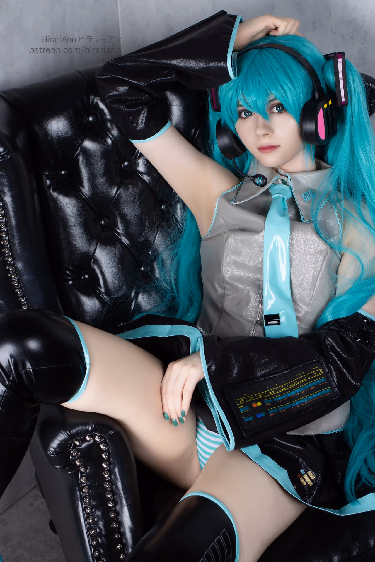 HirariAnn as Hatsune Miku — cosplay photo 52 of 115