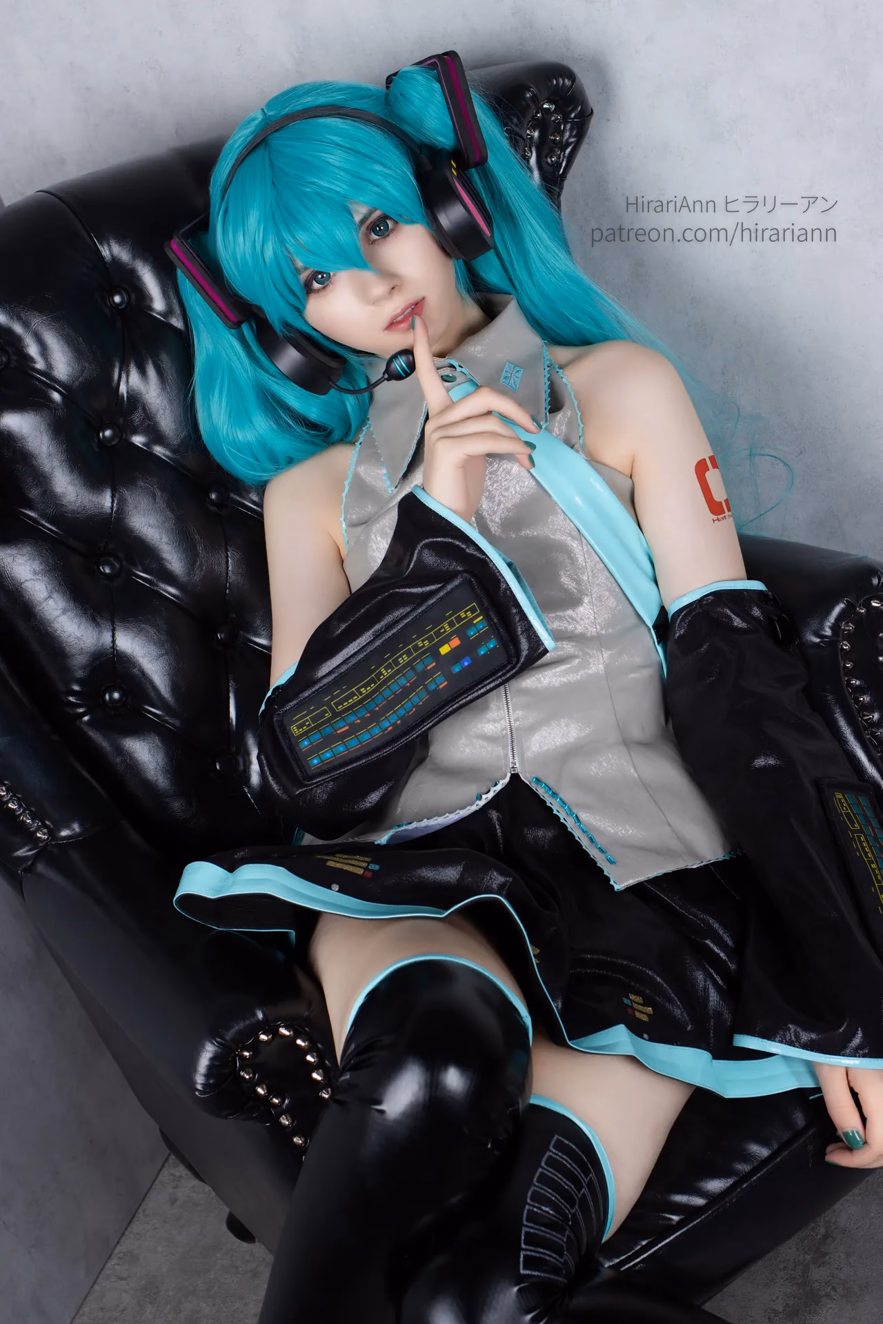 HirariAnn as Hatsune Miku — cosplay photo 63 of 115