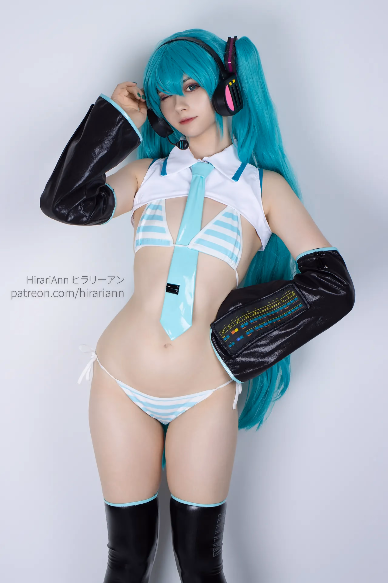 HirariAnn as Hatsune Miku — cosplay photo 70 of 115