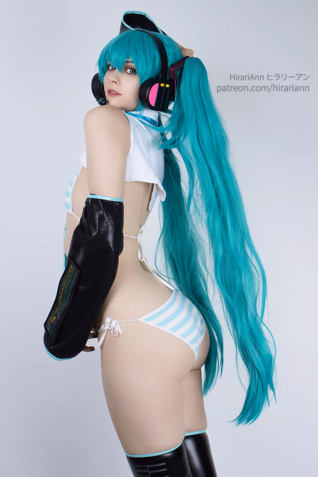 HirariAnn as Hatsune Miku — cosplay photo 82 of 115