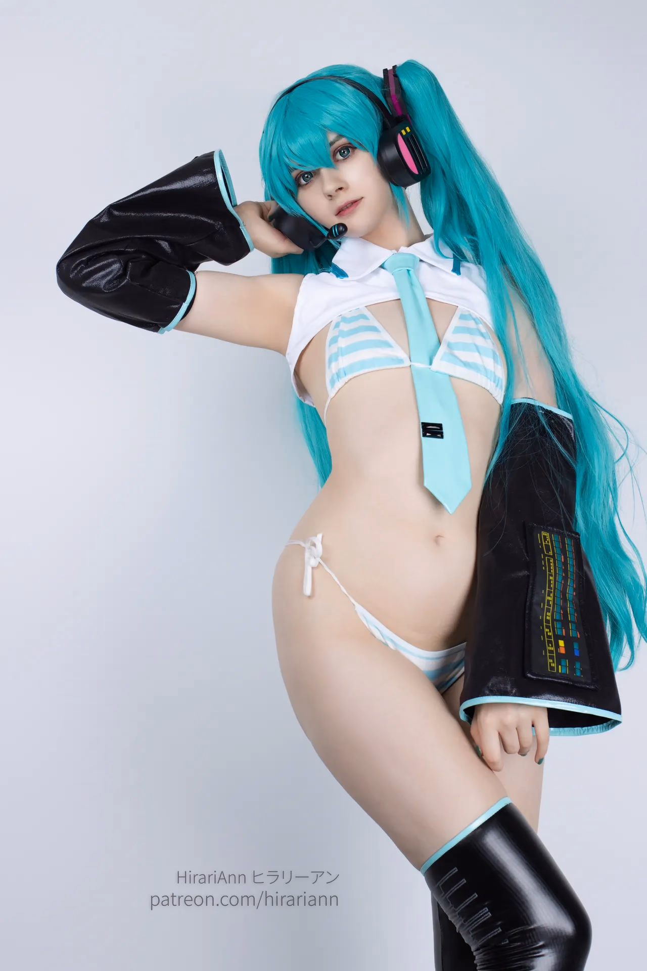 HirariAnn as Hatsune Miku — cosplay photo 91 of 115