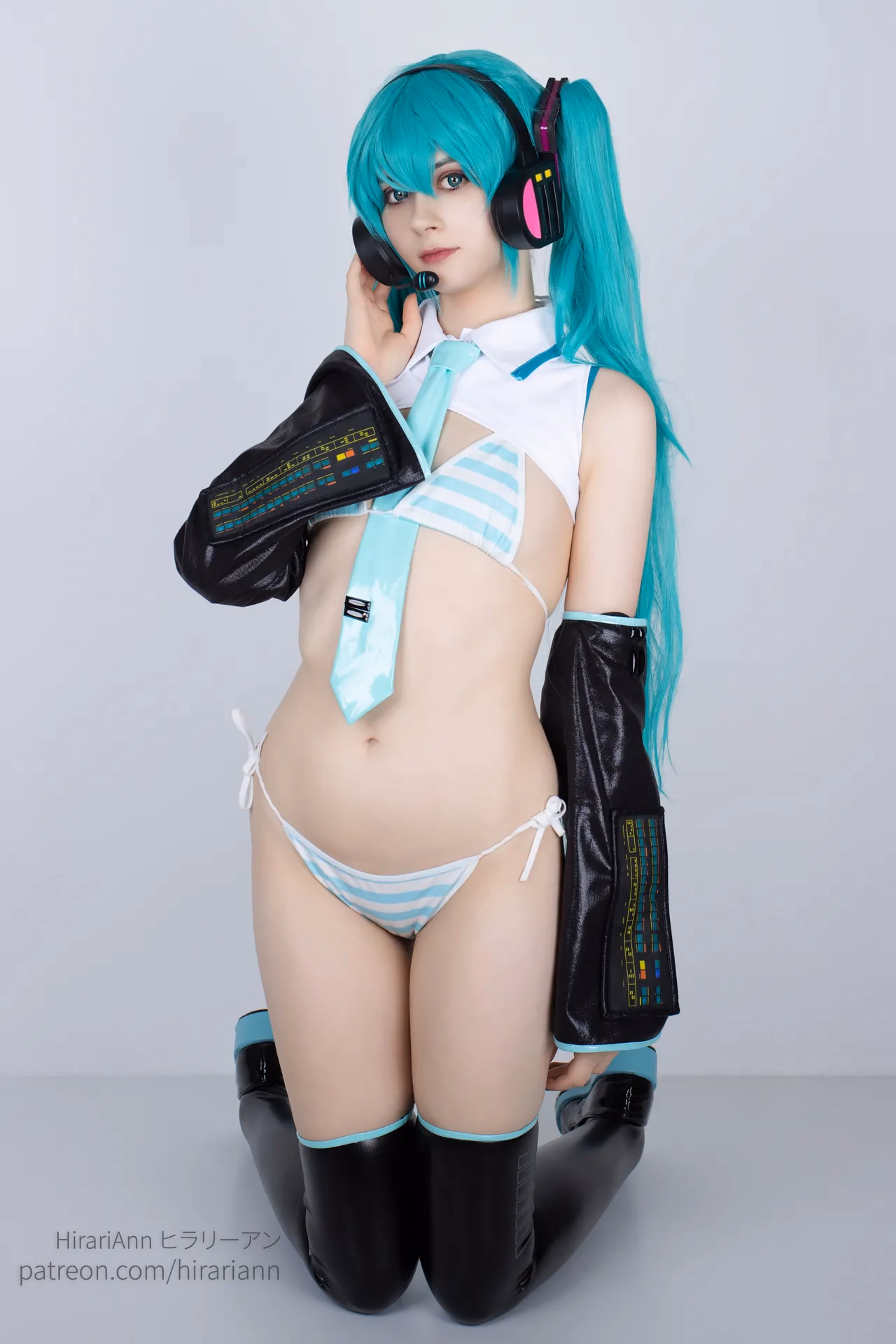 HirariAnn as Hatsune Miku — cosplay photo 94 of 115