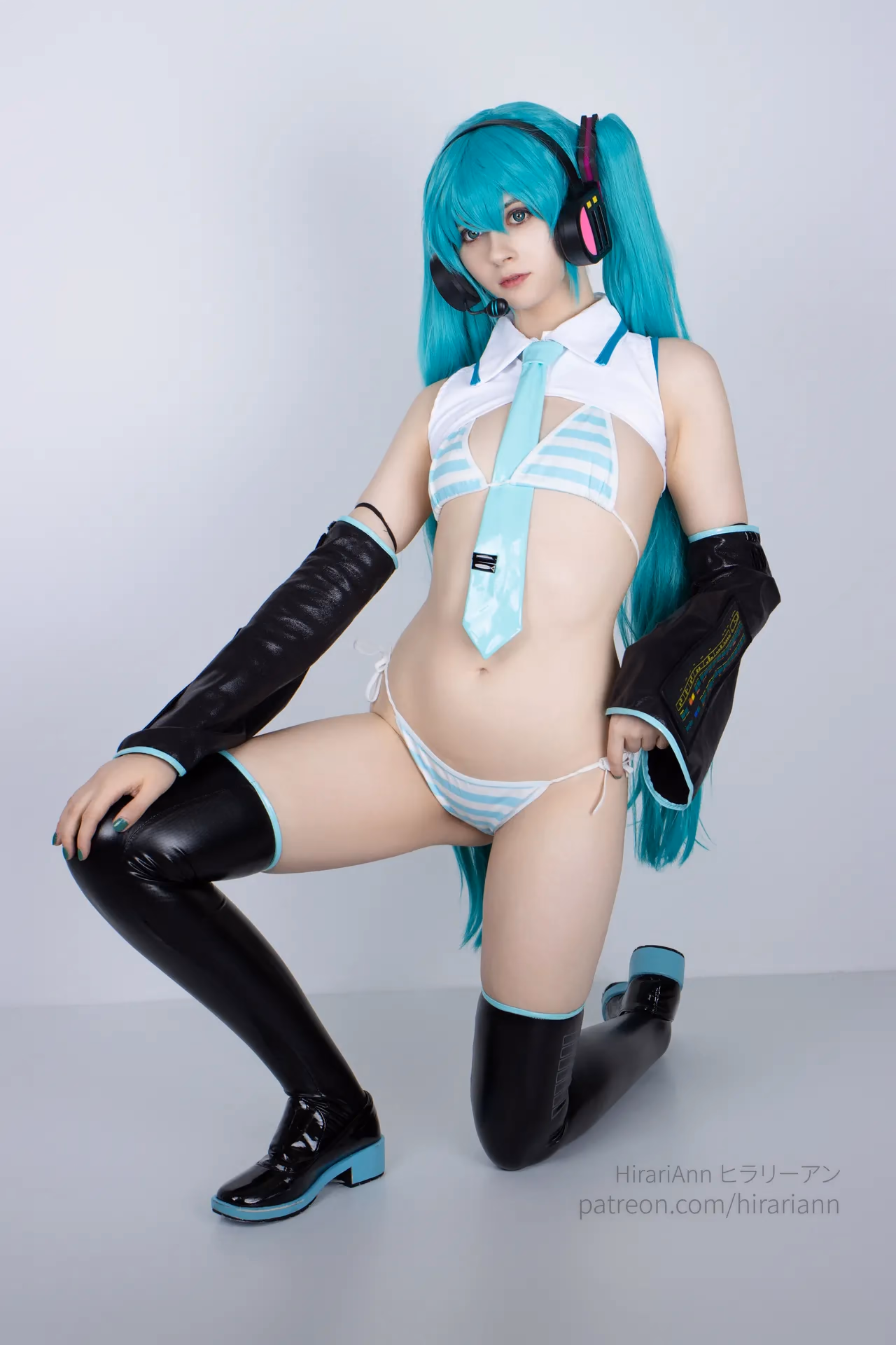 HirariAnn as Hatsune Miku — cosplay photo 96 of 115