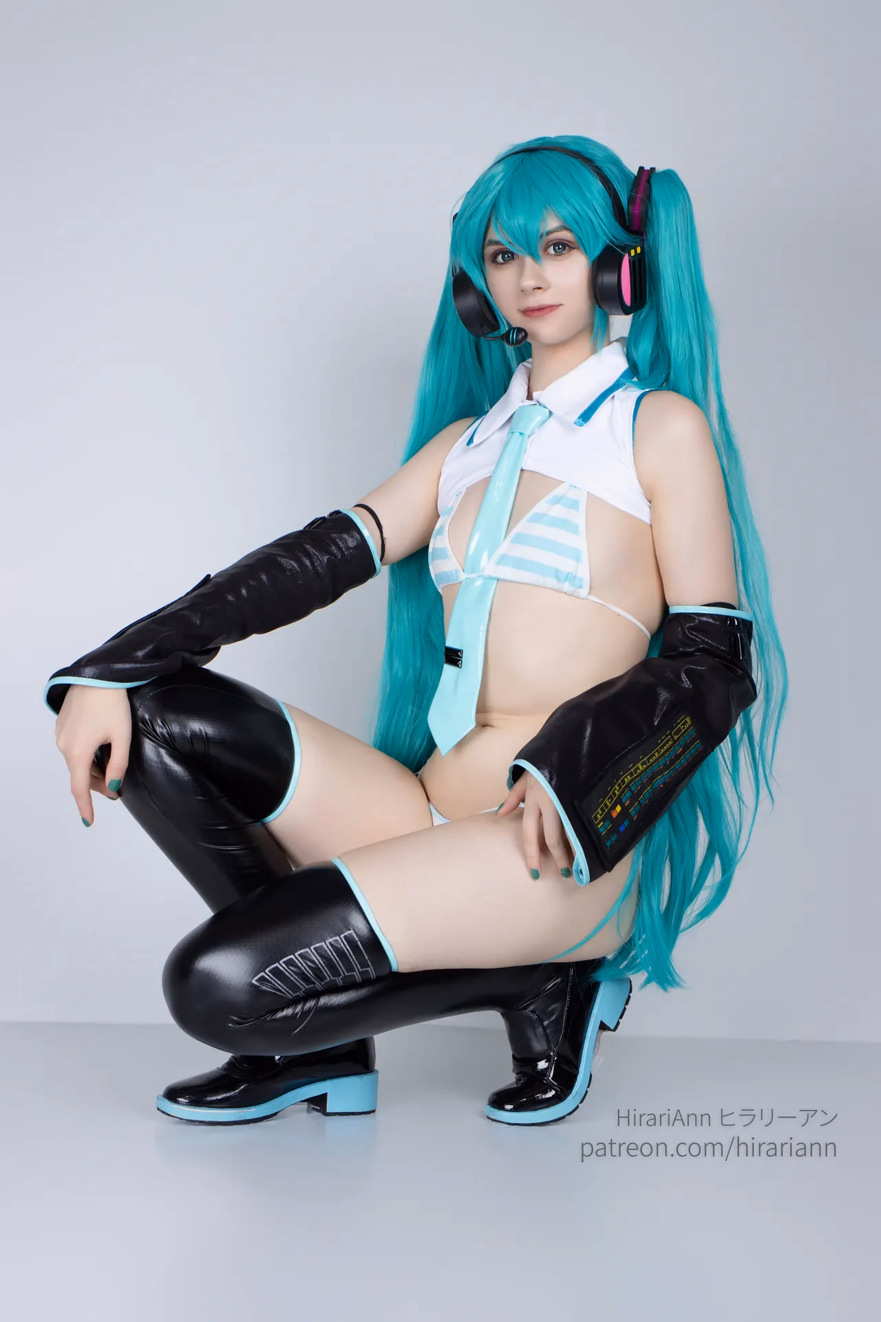 HirariAnn as Hatsune Miku — cosplay photo 97 of 115
