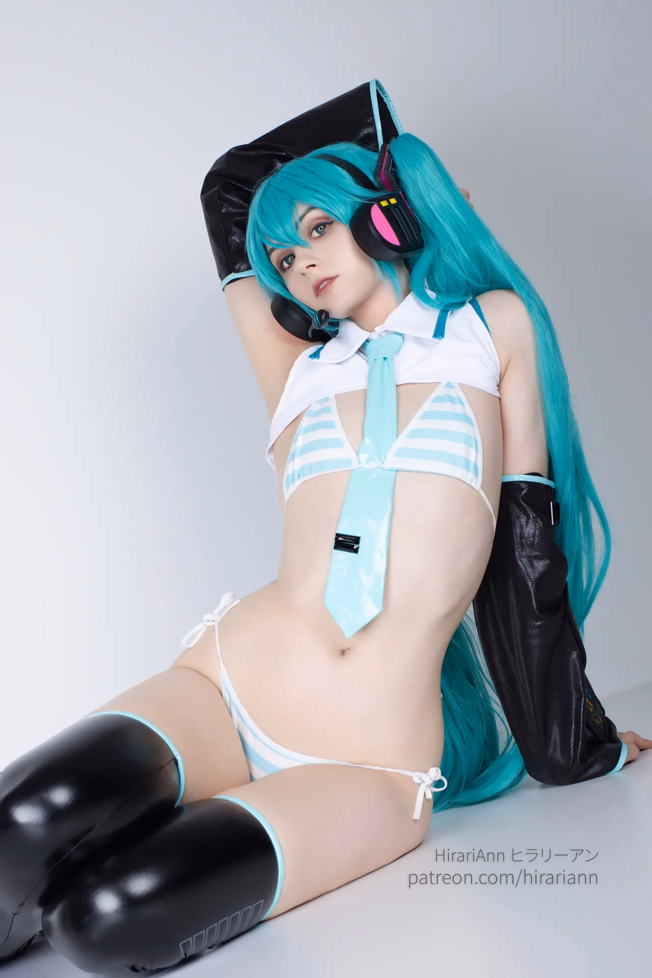 HirariAnn as Hatsune Miku — cosplay photo 99 of 115