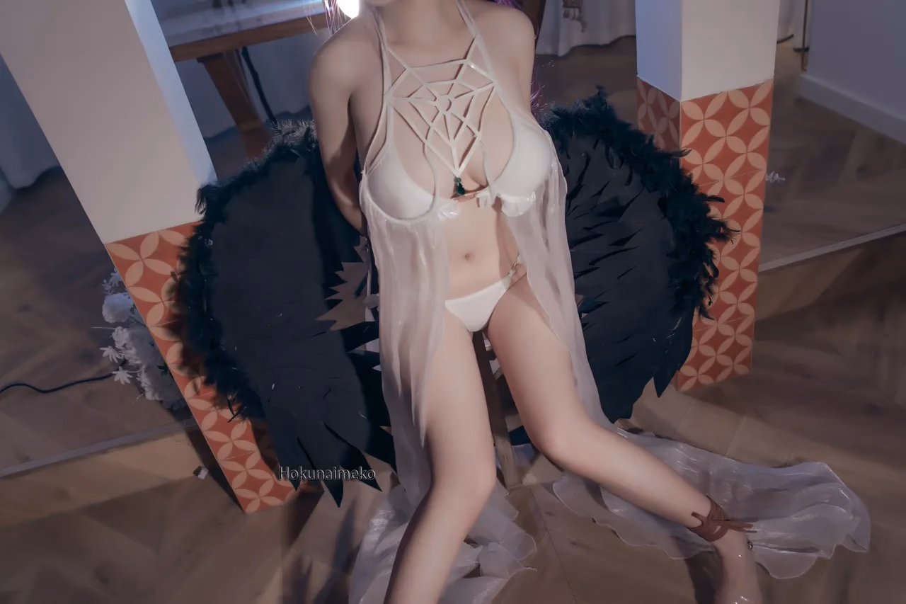 Hokunaimeko as Albedo — cosplay photo 1 of 27
