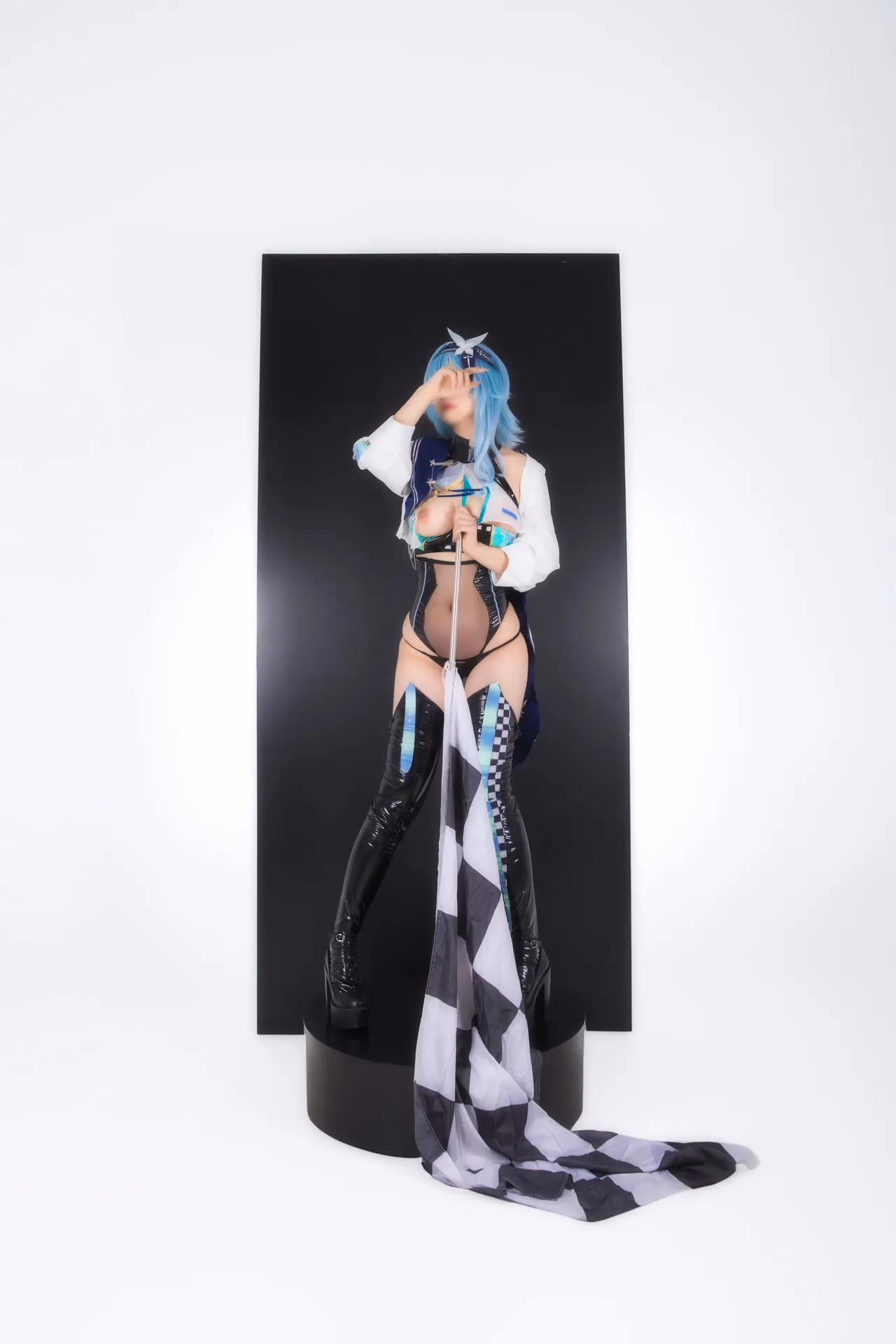 Hokunaimeko as Eula Lawrence — cosplay photo 11 of 99