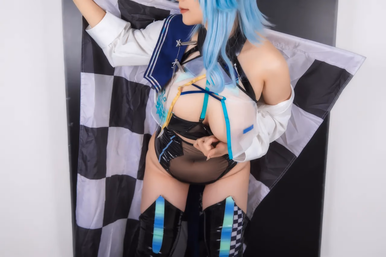 Hokunaimeko as Eula Lawrence — cosplay photo 3 of 99