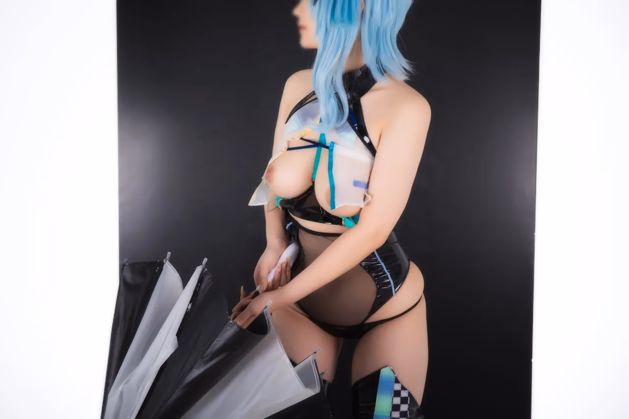 Hokunaimeko as Eula Lawrence — cosplay photo 43 of 99