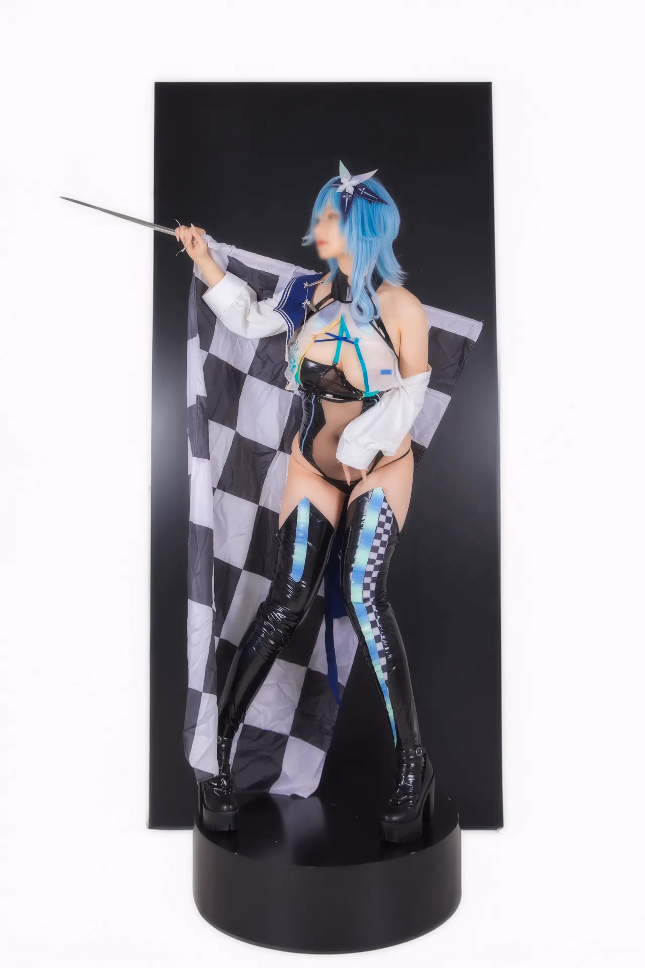 Hokunaimeko as Eula Lawrence — cosplay photo 6 of 99