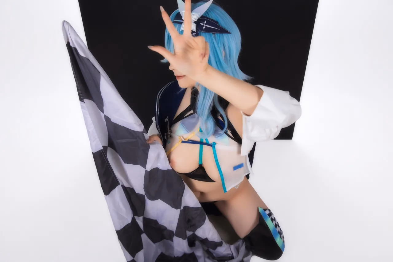 Hokunaimeko as Eula Lawrence — cosplay photo 62 of 99