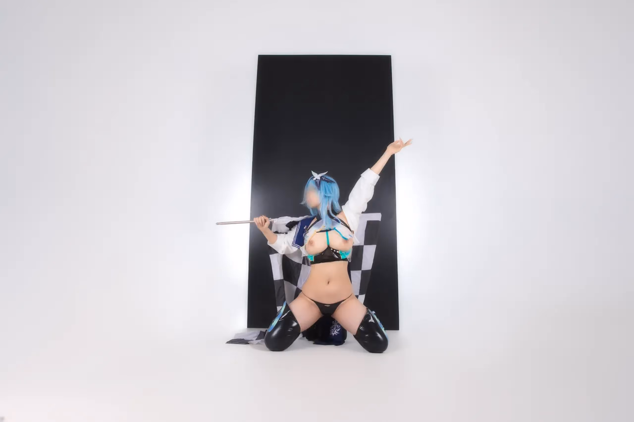 Hokunaimeko as Eula Lawrence — cosplay photo 65 of 99