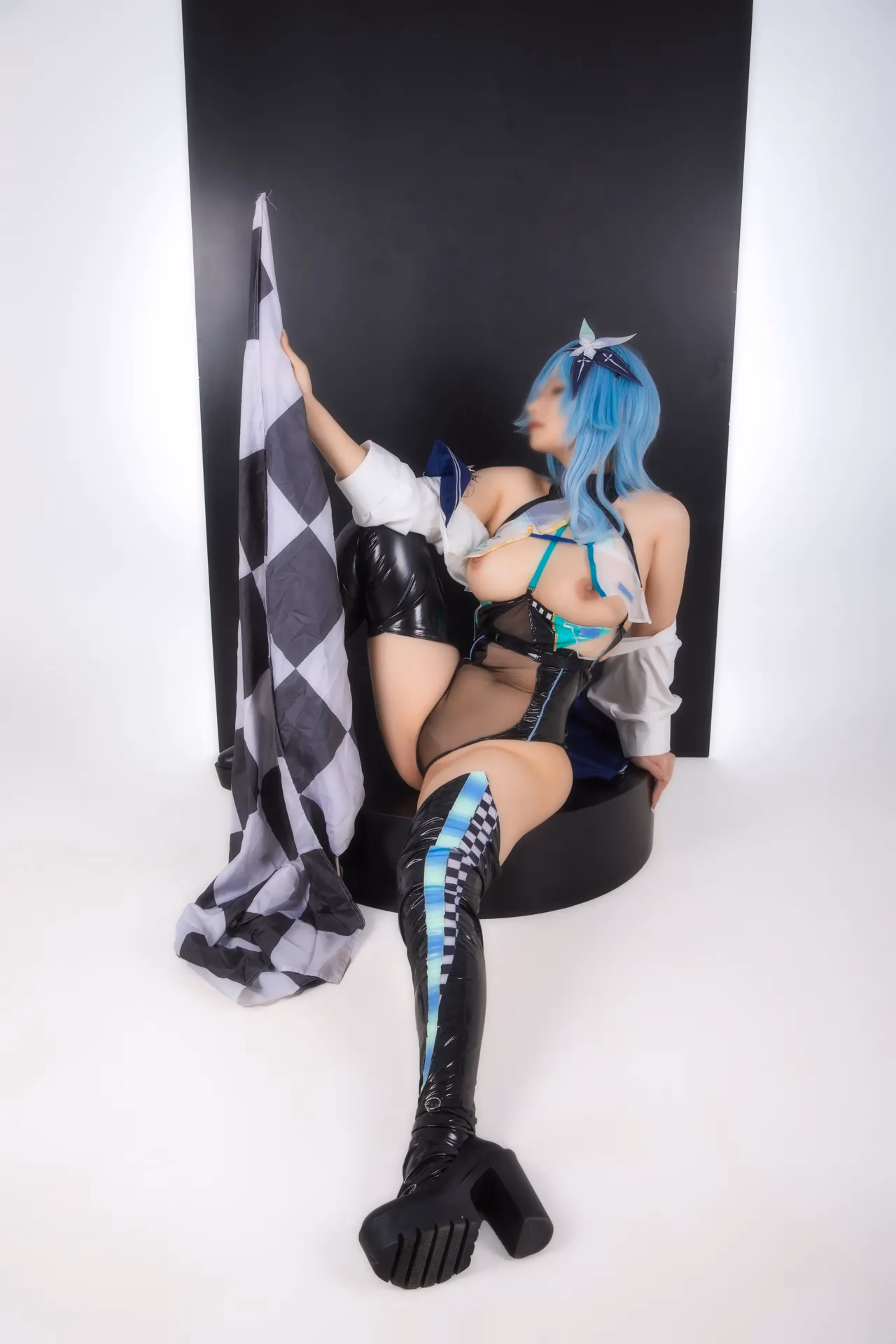 Hokunaimeko as Eula Lawrence — cosplay photo 77 of 99