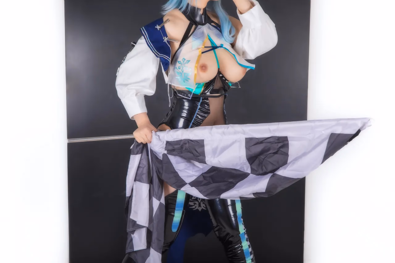 Hokunaimeko as Eula Lawrence — cosplay photo 8 of 99