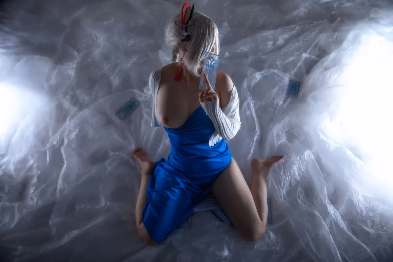 Hokunaimeko as Shenhe — cosplay photo 26 of 65