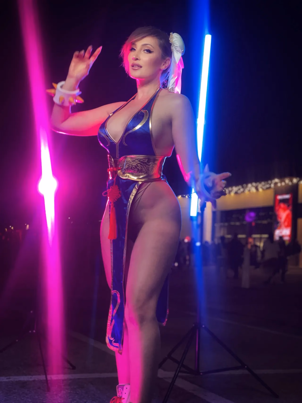 Holly Wolf as Chun-Li — cosplay photo 5 of 10