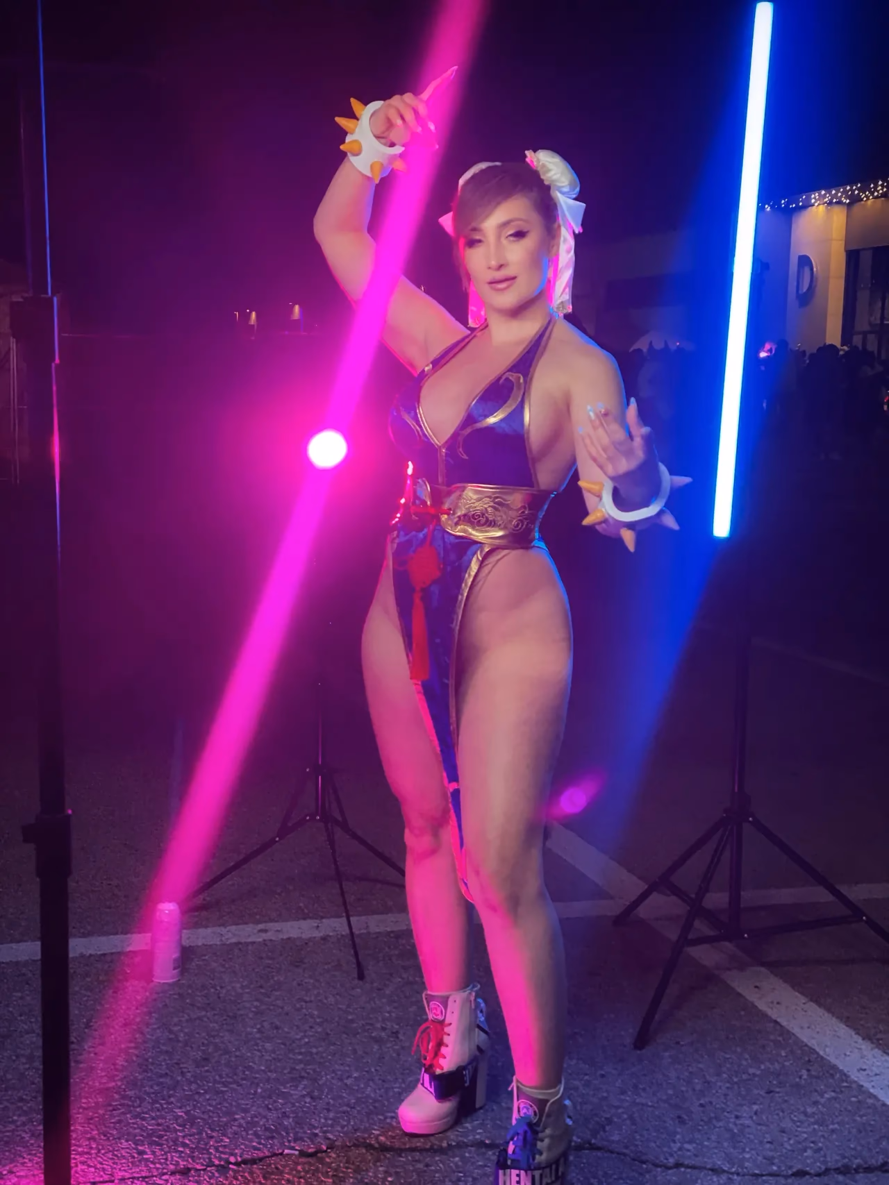 Holly Wolf as Chun-Li — cosplay photo 7 of 10