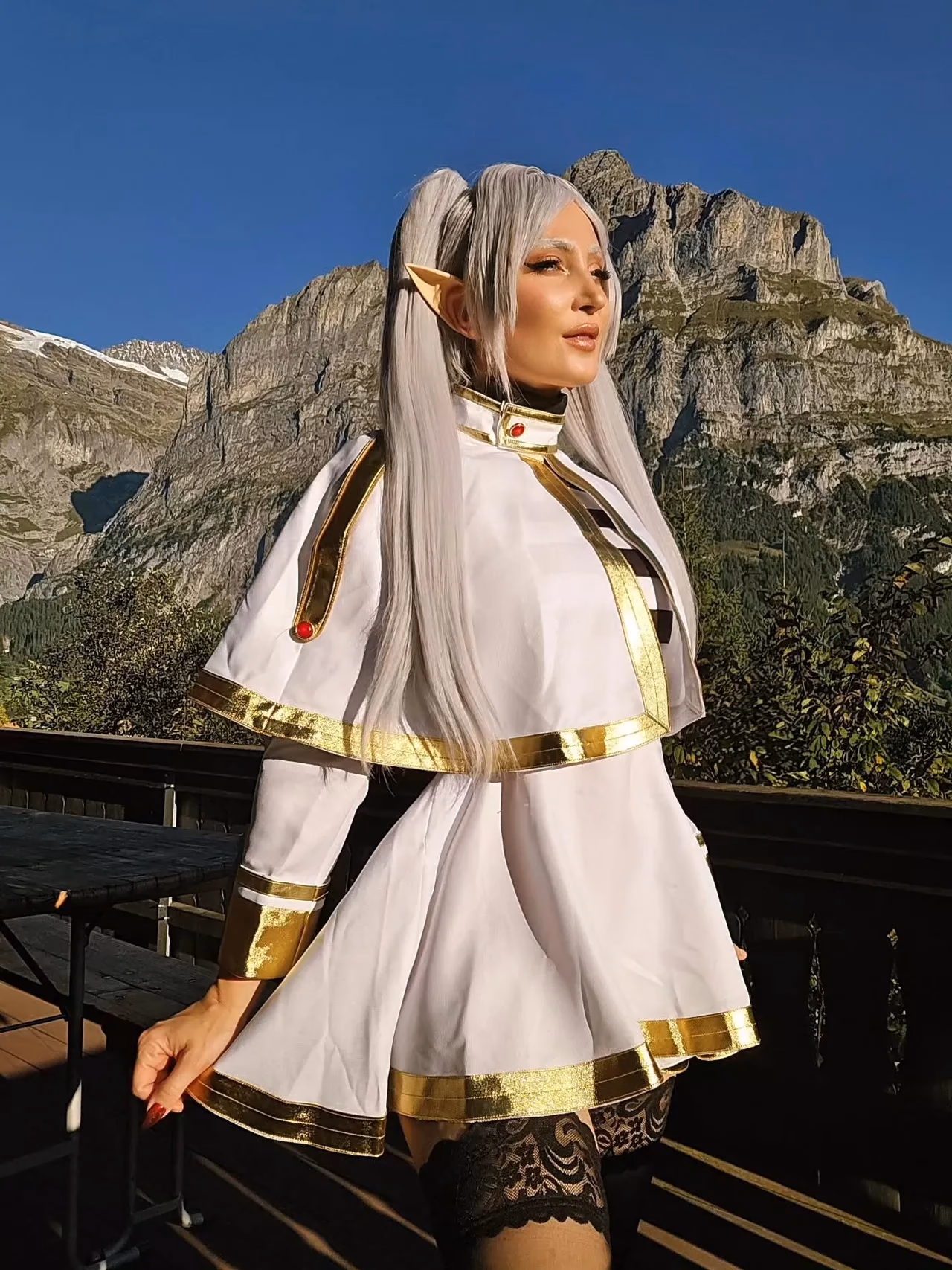 Holly Wolf as Frieren — cosplay photo 16 of 17