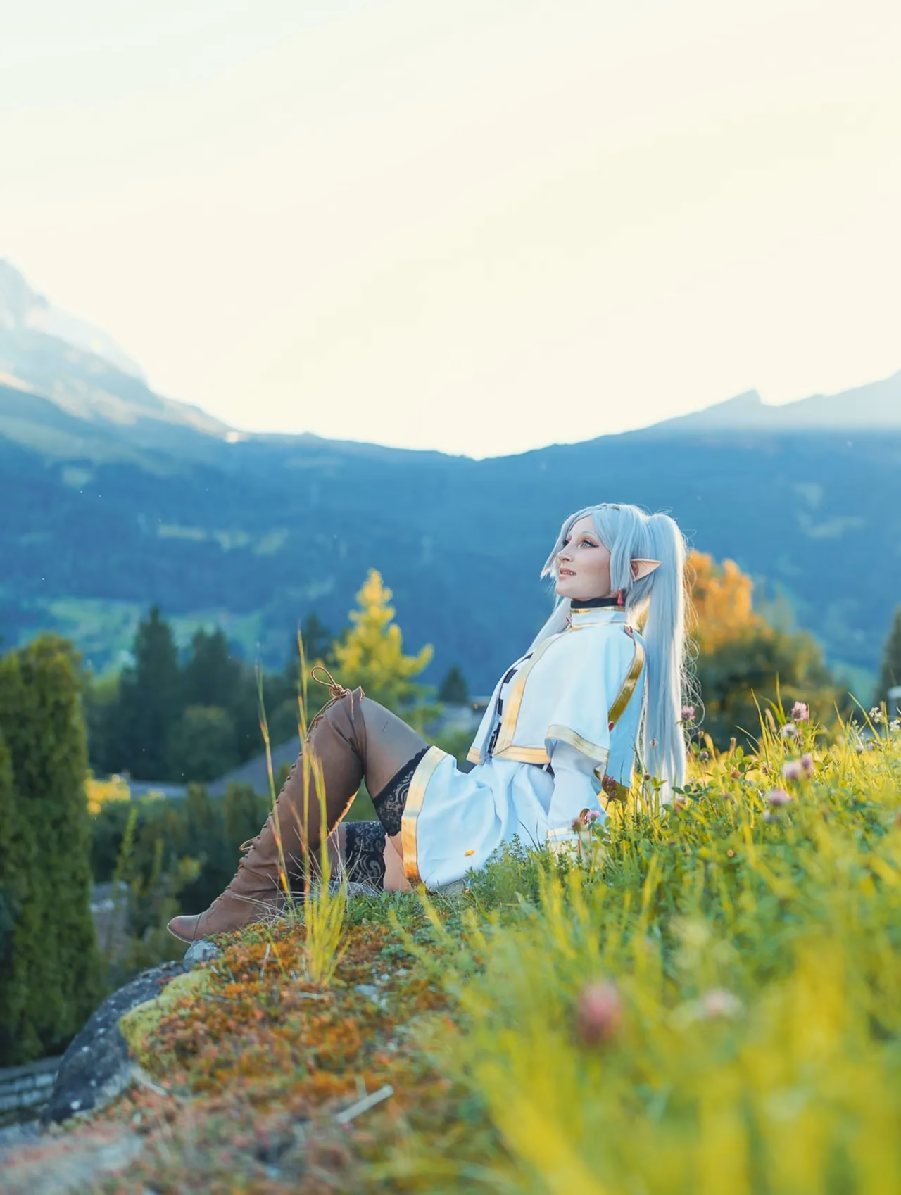 Holly Wolf as Frieren — cosplay photo 7 of 17