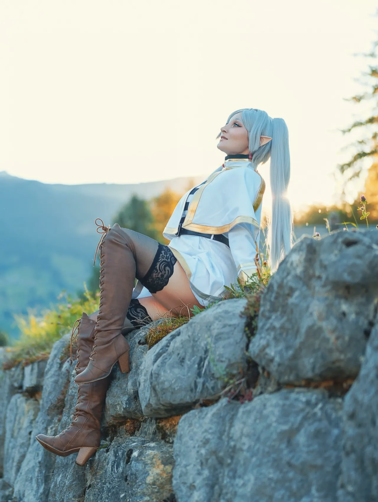 Holly Wolf as Frieren — cosplay photo 9 of 17