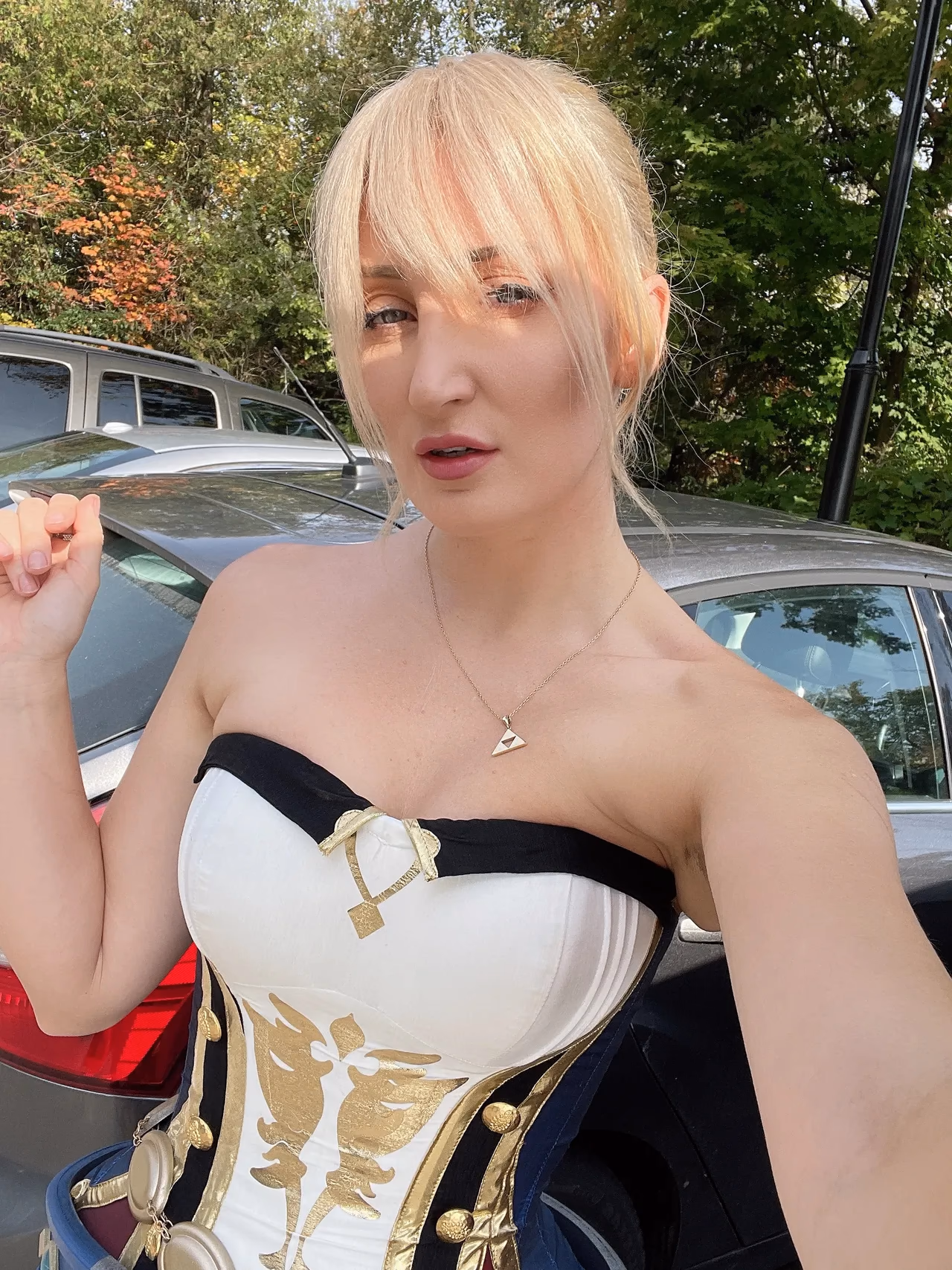 Holly Wolf as Jean Gunnhildr — cosplay photo 23 of 45