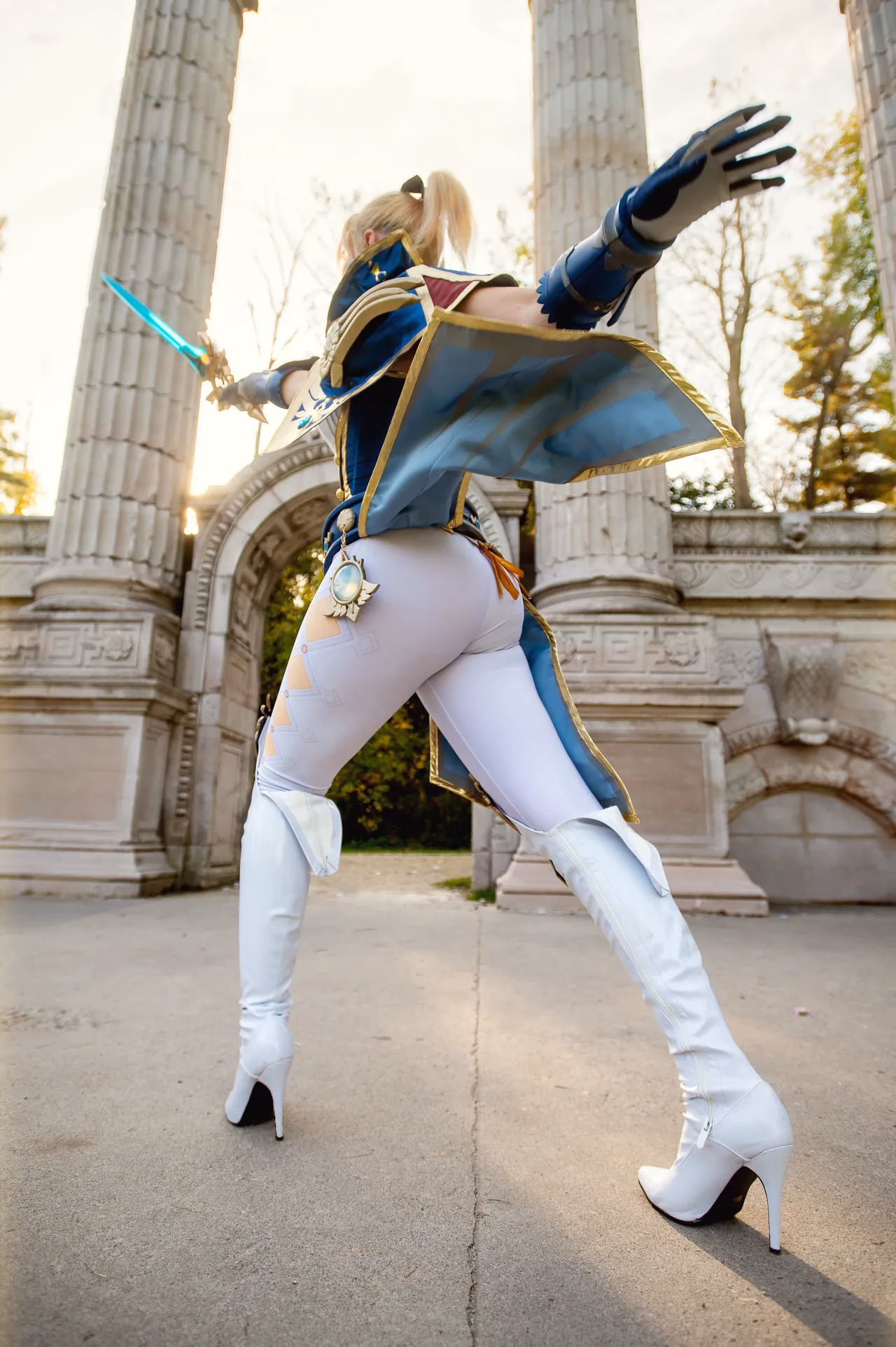 Holly Wolf as Jean Gunnhildr — cosplay photo 7 of 45