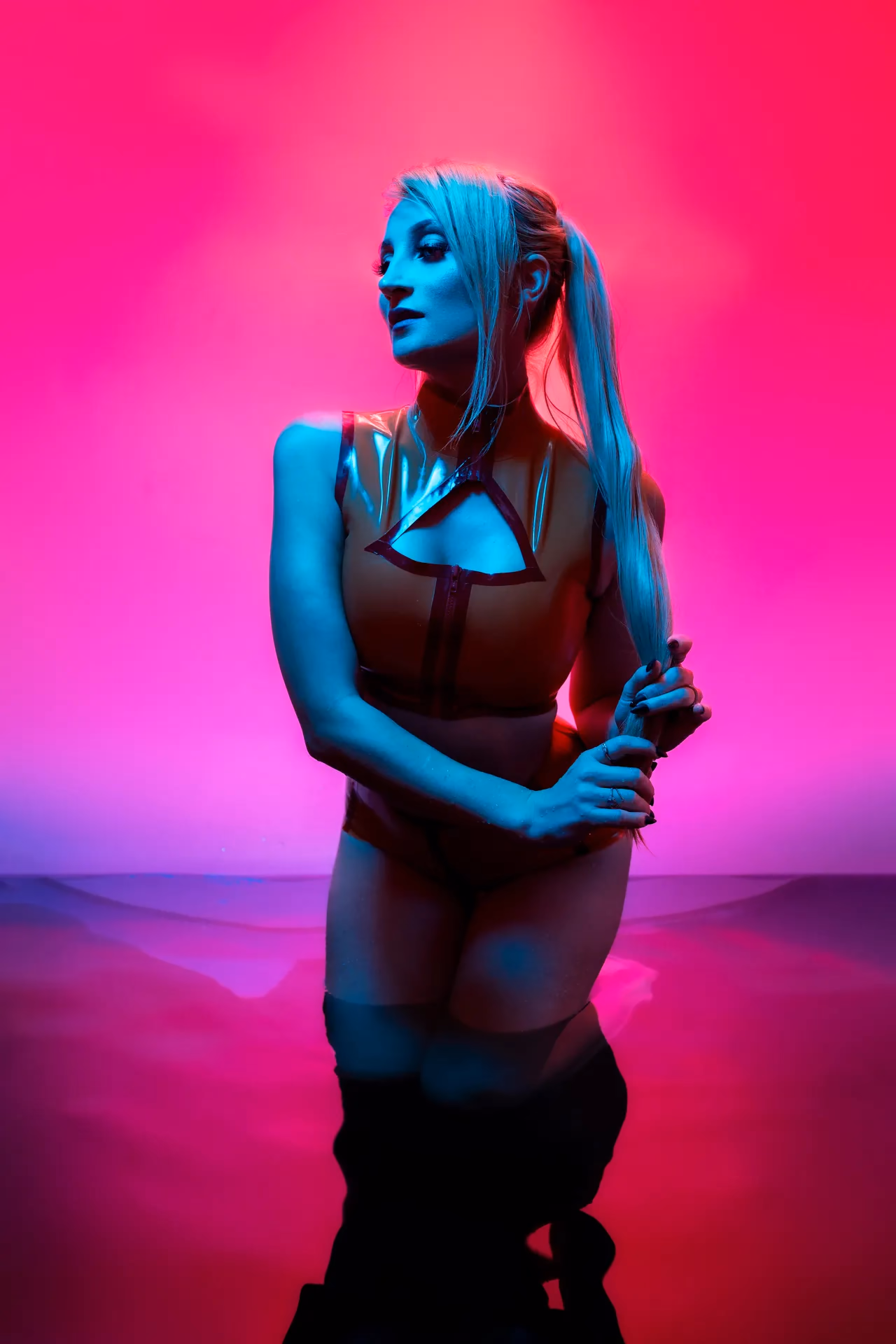 Holly Wolf as Samus Aran — cosplay photo 2 of 8