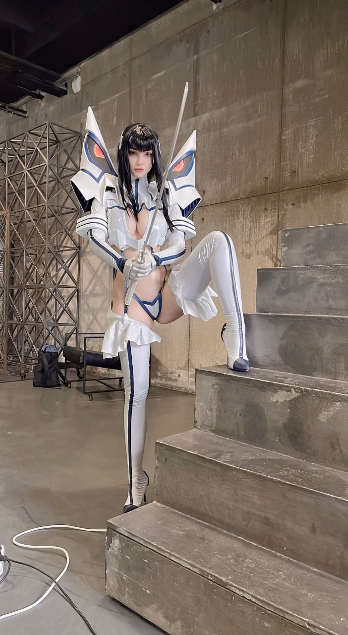 Hologana as Satsuki Kiryuin — cosplay photo 7 of 13